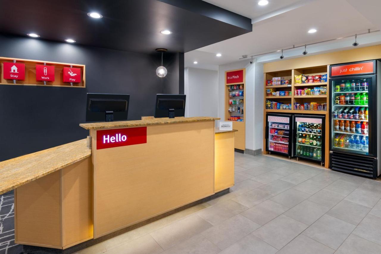 Towneplace Suites Buffalo Airport Чийктоуага Екстериор снимка