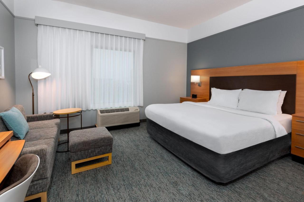 Towneplace Suites Buffalo Airport Чийктоуага Екстериор снимка